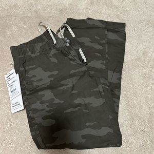 Never Worn with Tags Vuori Ripstop Pant